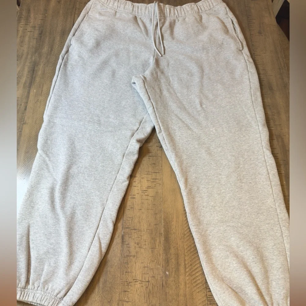 Athleta Men's Light Gray Joggers